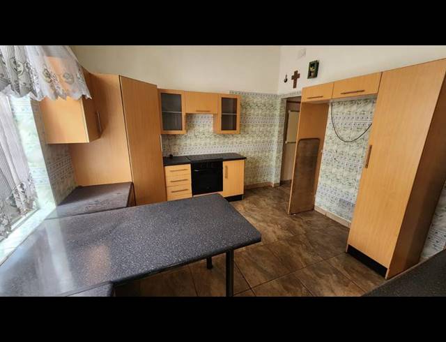 2 BEDROOM HOUSE FOR SALE IN BRAKPAN CENTRAL